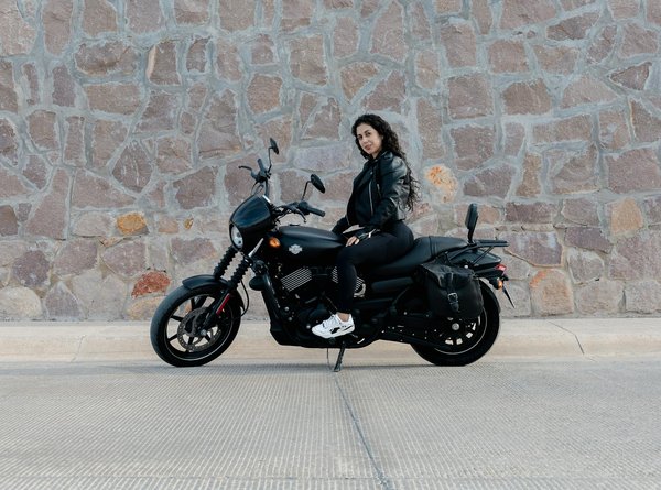 Vivre à Bord: La Vie Permanente sur les Péniches